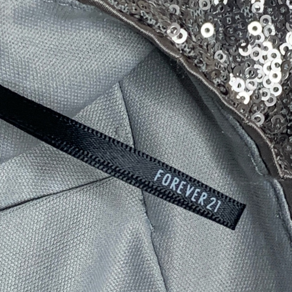 Vintage Y2K Forever 21 Silver Sequin Shorts Size Large‎ Side Zip Festival Rave - Picture 10 of 10